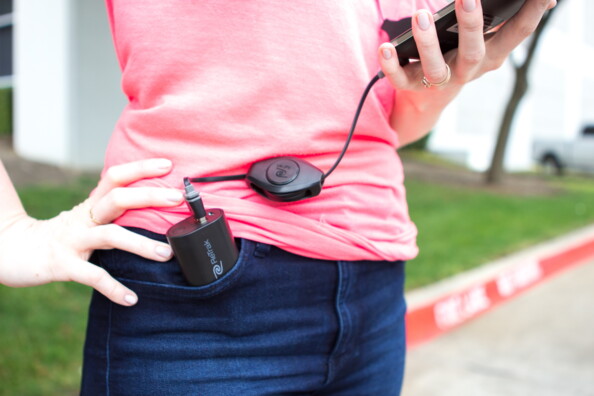 Power bank da 2200 mAh con caricatore AC: energia pratica a casa e in viaggio