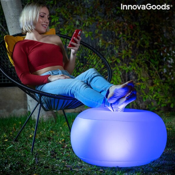 Poltrona gonfiabile LED: relax e luce d’atmosfera