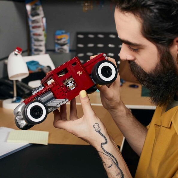 Hot Wheels HBD50 costruisci la tua auto da corsa personalizzata